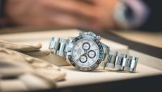 Κρήτη: Ζευγάρι με ακριβά γούστα – Τσέπωναν… Rolex, Omega, χρυσές λίρες και μανικετόκουμπα