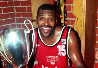 Ρόι Τάρπλεϊ: Έντεκα χρόνια χωρίς τον θρυλικό… Beerboy (vids, pics)