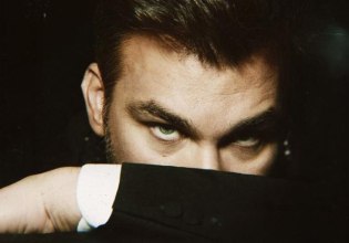 Γιώργος Σαμπάνης: μιλά απευθείας στην καρδιά με το νέο τραγούδι «Δε Μ’ Αγαπούσες»