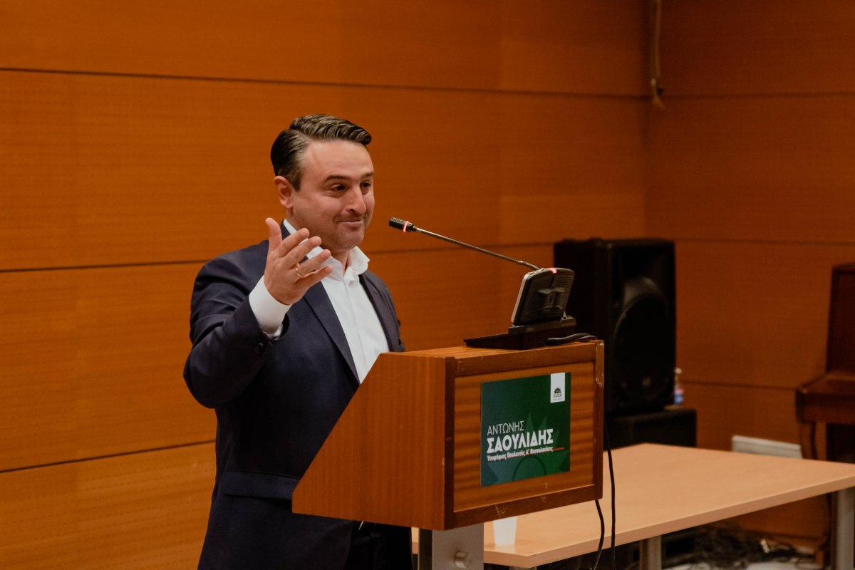 Αλληλοκατηγορίες μεταξύ Σαουλίδη και ΠΑΣΟΚ μετά τη συμμετοχή του στην βιβλιοπαρουσίαση του Τσίπρα – Το τηλέφωνο στον Δούκα και η αλλαγή «πλεύσης»