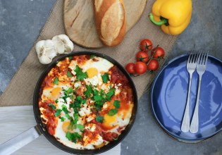 Συνταγή: Αυγά με σάλτσα ντομάτας