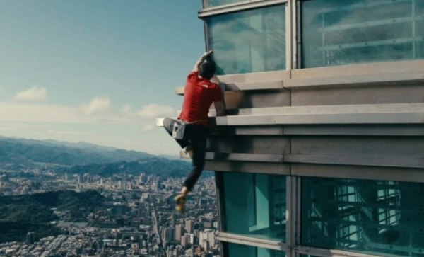 Ταϊπέι: Αναρριχητής σκαρφάλωσε χωρίς σκοινί σε ουρανοξύστη 508 μέτρων