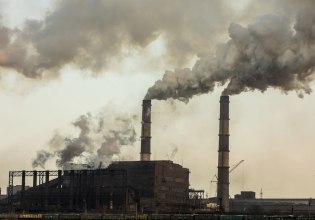 Πάνω από τον μέσο όρο της ΕΕ η μείωση της έντασης άνθρακα στην Ελλάδα