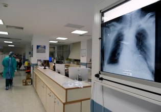 «Καλπάζει» η γρίπη, γεμίζουν με ασθενείς τα νοσοκομεία