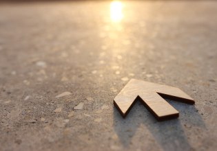 Η χώρα χρειάζεται μια νέα ηγεμονία και όχι απλώς μια πιο ηχηρή αντιπολίτευση