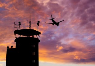 Γιατί καθυστέρησε για ώρες η επίλυση του προβλήματος στο FIR Αθηνών – Το «πρωτοφανές φαινόμενο» και η κρίσιμη απόφαση που κανείς δεν πήρε