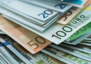 Γιατί η Ευρώπη ανακαλύπτει ξανά τις αρετές των μετρητών;