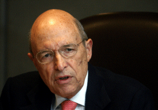 Κώστας Σημίτης: Οι ρίζες του λαϊκισμού, των υπερβολών και της ισοπεδωτικής άνεσης