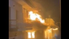 Θεσσαλονίκη: Φωτιά σε μονοκατοικία ηλικιωμένης στο Σοχό – Κάηκε ολοσχερώς