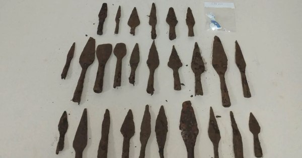 Είκοσι έξι λόγχες της ελληνιστικής περιόδου είχε στο σπίτι του 44χρονος στην Πτολεμαΐδα