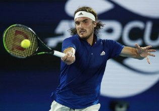 Ο Τσιτσιπάς πήρε το «θρίλερ» κόντρα στον Χάρις και η Ελλάδα έκανε το 1-0 κόντρα στη Μεγάλη Βρετανία (2-1 σετ)