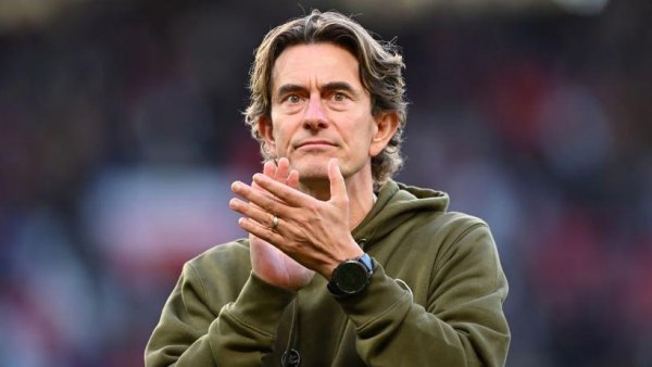 «Βράζουν» στην Τότεναμ με τον Φρανκ: Εμφανίστηκε να κρατάει κούπα της Άρσεναλ (pic)