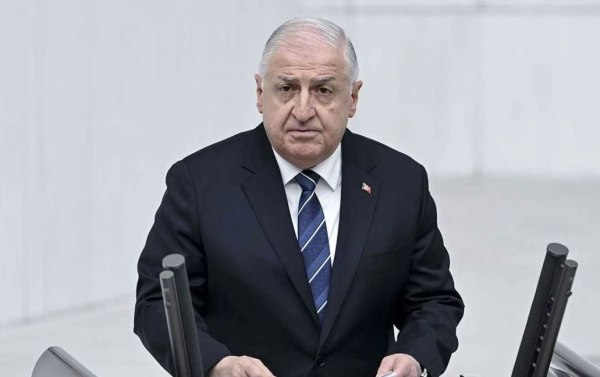 Άγκυρα: Αφοπλισμό όλων των κουρδικών ομάδων, «συμπεριλαμβανομένων αυτών στη Συρία», ζητά ο Γκιουλέρ