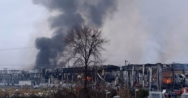 Τρίκαλα: Τρεις εργαζόμενες νεκρές από τη μεγάλη φωτιά στο εργοστάσιο