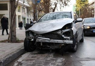 Θεσσαλονίκη: Δίωξη για επικίνδυνη οδήγηση ασκήθηκε στη μεθυσμένη οδηγό που πήρε σβάρνα 15 αυτοκίνητα