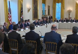 Βενεζουέλα: Ο Τραμπ πιέζει πετρελαϊκούς κολοσσούς να επιστρέψουν