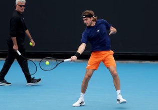 Τσιτσιπάς: «Δεν είναι τυχαίο ότι έχουν τραυματιστεί τόσοι αθλητές» (vid)