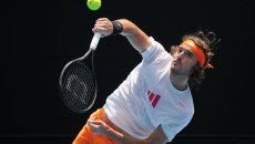 Τσιτσιπάς: «Δεν ήμουν συγκεντρωμένος – Ευχαριστώ τους Έλληνες φιλάθλους» (vid)