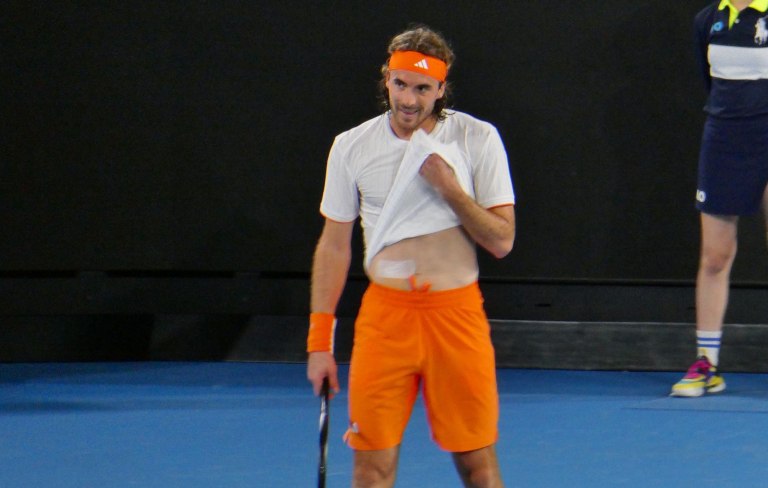 Παραδέχθηκε την ανωτερότητα του αντιπάλου ο Τσιτσιπάς: «Ήταν άψογος στα κρίσιμα σημεία»