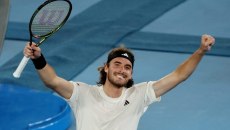 Τσιτσιπάς – Μοτσιζούκι 3-1: Νίκη με ανατροπή και πρόκριση στον δεύτερο γύρο του Australian Open