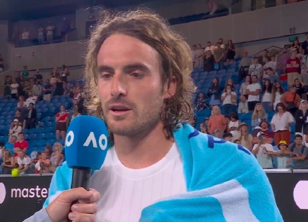 Τσιτσιπάς: «Δεν ήμουν συγκεντρωμένος – Ευχαριστώ τους Έλληνες φιλάθλους» (vid)