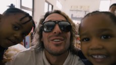 Το «ντοκιμαντέρ» του Στέφανου Τσιτσιπά για τη Ναμίμπια: «Ένα συναίσθημα που θα μείνει για πολύ καιρό»