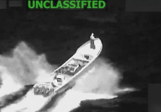 Ειρηνικός: Αλλοι δύο νεκροί από πλήγματα των ΗΠΑ εναντίον ταχύπλοου