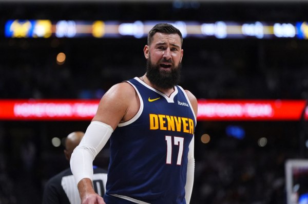 Ντένβερ Νάγκετς: Μετά τον Γιόκιτς, τραυματίστηκε και ο Βαλαντσιούνας (vid)