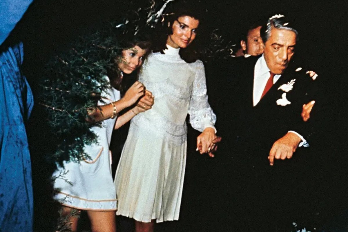 «Πάντα ήθελα να κάνω τις γυναίκες όμορφες» – O Βαλεντίνο για την επανάσταση του Valentino, μια προφορική ιστορία σαγήνης 