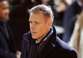 Η ανθρώπινη πλευρά του Μάρκο φαν Μπάστεν: όταν η αγάπη μπαίνει πάνω από τα φώτα