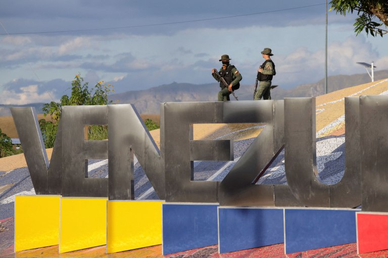 «Υπάρχει φόβος» – Τι λέει Έλληνας που μένει στη Βενεζουέλα για τις εξελίξεις μετά την απαγωγή Μαδούρο