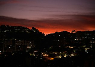 «Η Βενεζουέλα θα αντισταθεί στα ξένα στρατεύματα» – Το μήνυμα του υπ. Άμυνας μετά την αμερικανική επίθεση