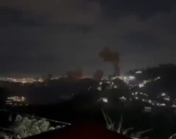 Βενεζουέλα: Ισχυρές εκρήξεις ακούγονται στο Καράκας