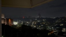 Πώς οι ΗΠΑ απήγαγαν τον Μαδούρο μέσα σε δύο λεπτά: Ελικόπτερα, χαμηλές πτήσεις και πυρά στο Καράκας