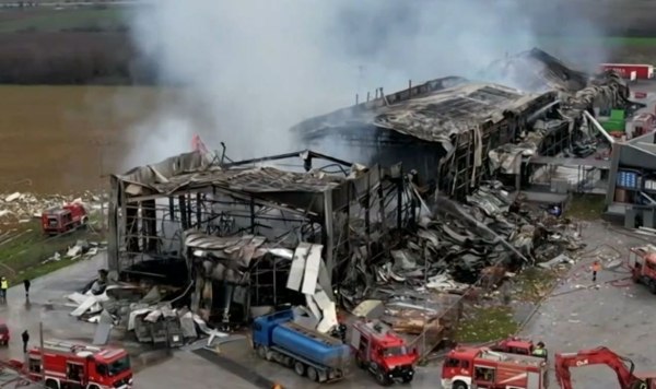 Εργοστάσιο «Βιολάντα»: Συγκλονιστικές μαρτυρίες από εργαζόμενους που σώθηκαν – «Η κόρη μου είναι σε σοκ»