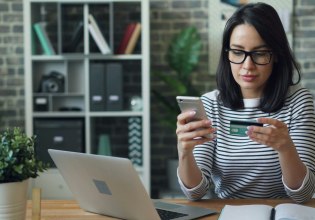 Το «ψώνισε τώρα, πλήρωσε αργότερα» κατακτά τον κόσμο των πληρωμών