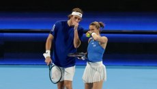 Τσιτσιπάς και Σάκκαρη ηττήθηκαν στο διπλό και η Ελλάδα αποκλείστηκε από τις ΗΠΑ στα προημιτελικά του United Cup