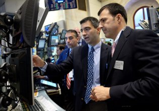 Wall Street: Νέο ρεκόρ για S&P 500, με κέρδη η πρώτη βδομάδα του 2026