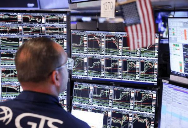 Wall Street: Μεγάλοι κερδισμένοι οι ενεργειακοί κολοσσοί μετά την επίθεση στη Βενεζουέλα