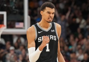 NBA: Ασταμάτητοι οι Σπερς, με νίκες συνέχισαν Κλιπέρς και Μπουλς (vids)