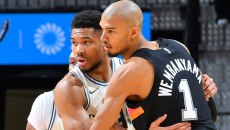 Αντετοκούνμπο: «Πρέπει να παίξω καλύτερα – Ο Γουεμπανιάμα είναι… εφιάλτης»