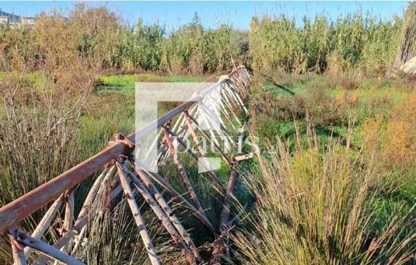 Χανιά: Έπεσε η κεραία της ΕΡΤ στην περιοχή της Σούδας – Καταγγελίες για δολιοφθορά