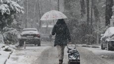 Έρχεται πολικό ψύχος από την Κυριακή – Χιόνια και στα πεδινά τη Δευτέρα – Πού θα το στρώσει