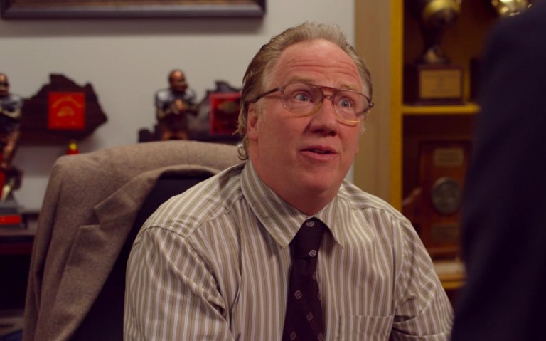 Τίμοθι Μπάσφιλντ: Αφαιρέθηκε από νέα ταινία της Amazon μετά τις κατηγορίες για σεξουαλική κακοποίηση ανηλίκων