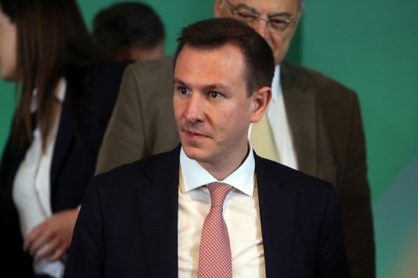 Δουδωνής για Καρυστιανού: Το ζήτημα των αμβλώσεων έχει ευτυχώς λήξει το 1986 – Μόνο η ακροδεξιά και ο Πλεύρης εκφράζουν τέτοιες απόψεις