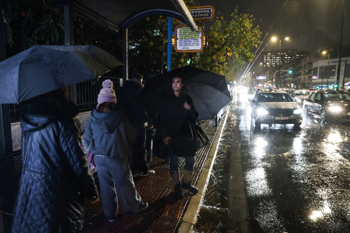 Καιρός: Ισχυρή καταιγίδα στην Αττική – Πως θα κινηθεί η κακοκαιρία