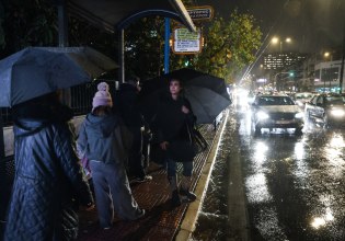 Καιρός: Ισχυρή καταιγίδα στην Αττική – Πως θα κινηθεί η κακοκαιρία