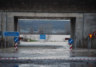 Εικόνες αποκάλυψης στον Έβρο: Πλημμύρισε ο κάμπος των Λαβάρων – Τα νερά απειλούν οικισμούς, ήχησε το 112