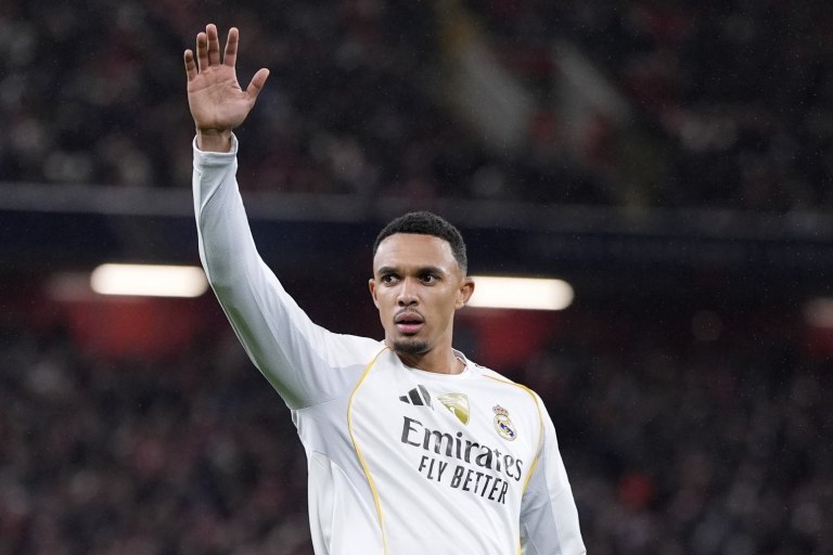 Τα ζόρια του Αλεξάντερ – Άρνολντ και τα «σενάρια» για το μέλλον του Άγγλου στην Μαδρίτη