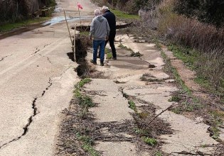 Σε κατάσταση συναγερμού ο Δήμος Ήλιδας για τις εκτεταμένες κατολισθήσεις στην Πηνεία-Ρήγμα σε πλαγιά